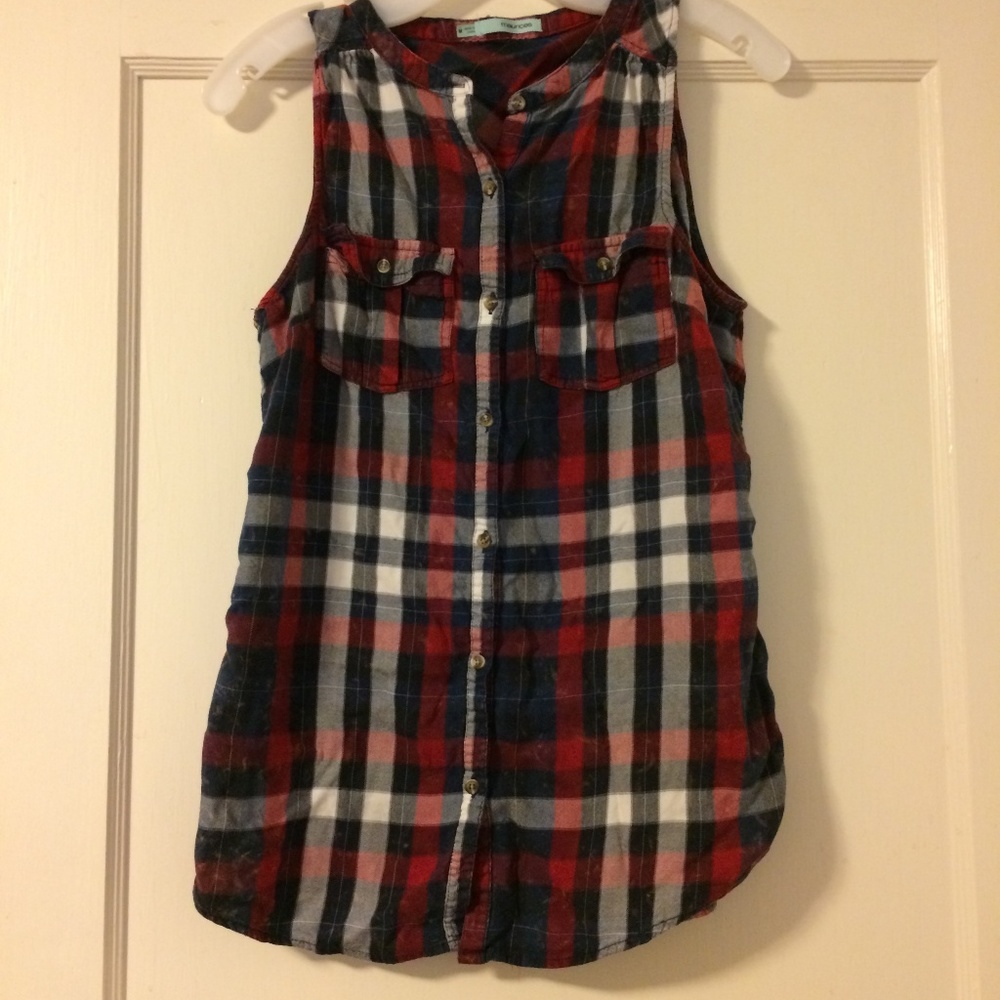 Maurices plaid sleeveless shirt